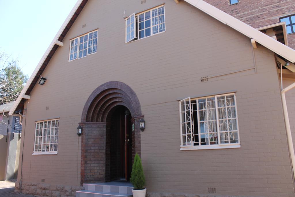 Miraton Guest Lodge Joanesburgo Exterior foto